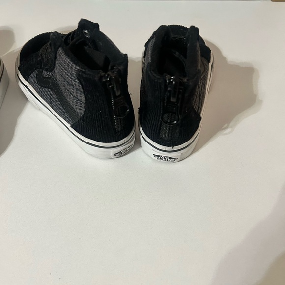 Vans bundle - Picture 3 of 9